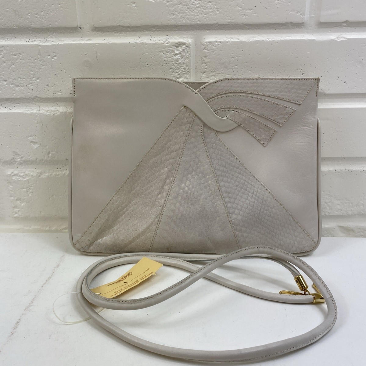 バッグ feragamo vintage shoulder bag s-l400.jpg