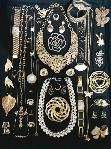 Grandma's Vintage +Mod Costume Jewelry Lot 1Lb 15oz Signed Barrera Avon Roman +