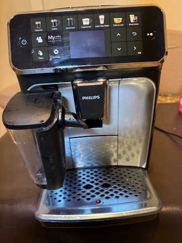 Philips LatteGo Kaffeevollautomat 5400 Series EP5446/70