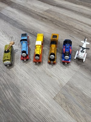 Thomas & Friends Take N Play Train MAGNETIC Murdoch,  Molly Tender - 9 Pieces