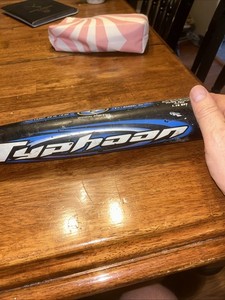 Batte Easton Typhoon USA Youth 30 Pouces 18 Oz 2 1/4'' Barrel