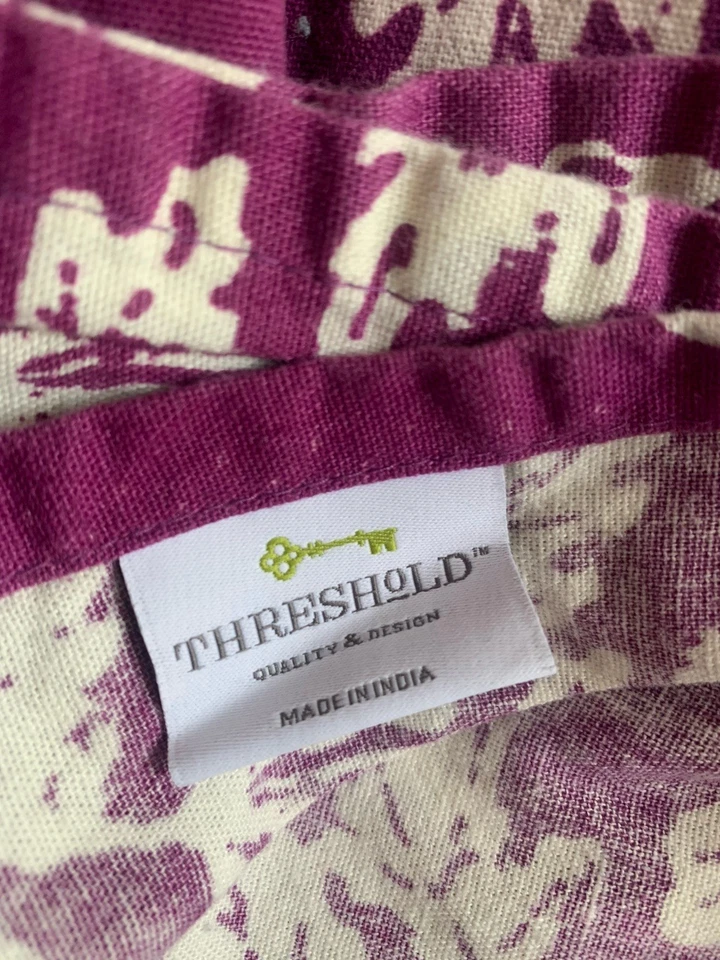 4 Threshold Dinner Napkins/Kitchen Towels 17”x27” 100% Cotton Purple Berry - Image 3 of 4