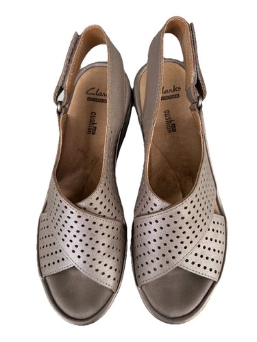 Clarks Women's Reedly Variel Wedge Sandal Size 7M Metallic Pale Bronze ...