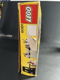 Lego 6061 Siege Tower Legoland Castle System 100% Complete w/ Box & Instructions