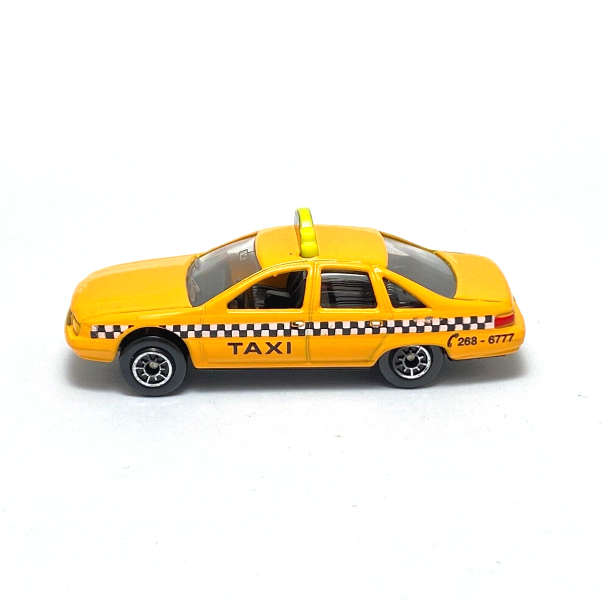 Chevrolet Caprice Taxi Yellow Cab Welly 1:60 1:64 Series Scale Toy