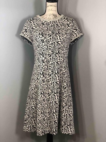 NWT KARL LAGERFELD Pearl Neck White & Black Roses Jacquard Dress Sz 12 - Picture 1 of 7