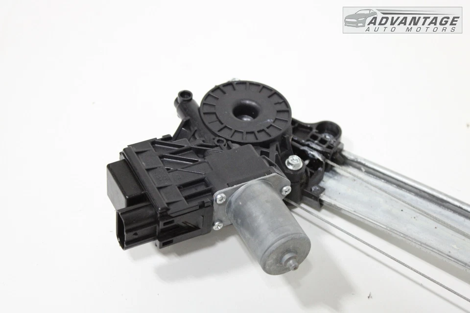 2017-2021 SUBARU IMPREZA FRONT RIGHT SIDE DOOR WINDOW REGULATOR W/ MOTOR OEM - Image 4 of 4