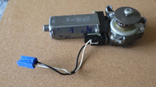 Sitzmotor, Sitzhöhenverstellung, vorne rechts, Mercedes W203, Nr.  0 390 203 002