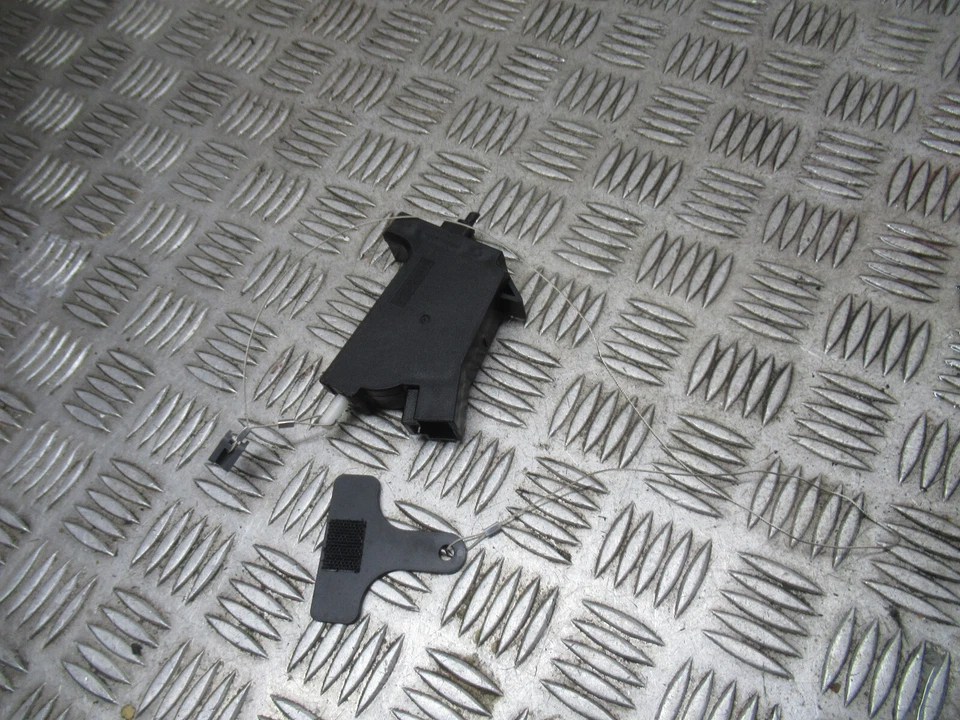 2022 HYUNDAI IONIQ AE 1.6 HYBRID AUTO MK1 FUEL FILLER FLAP ACTUATOR REF10169 - Image 4 of 4