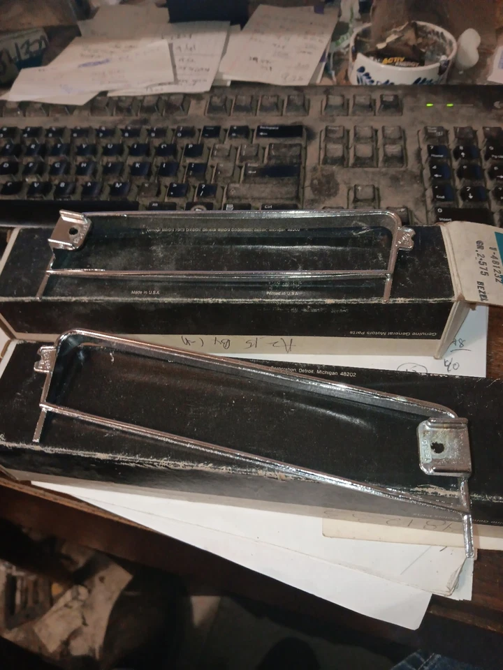 NOS 1971-1972 Pontiac Catalina Bonneville REAR Side Marker Lamp Bezels Pair - Image 2 of 3