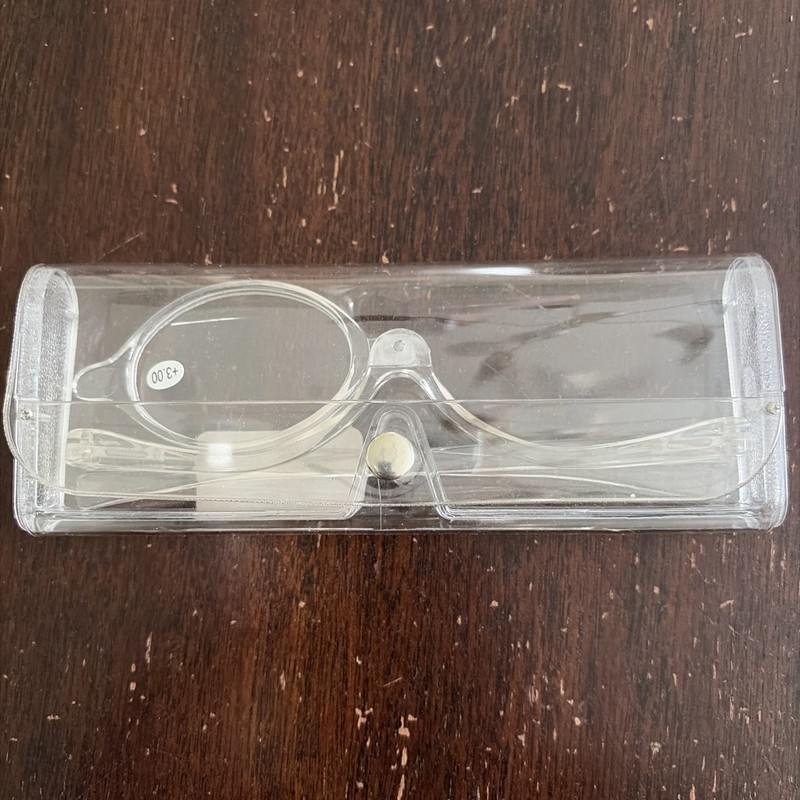 DCI - MAGNIFYING MAKEUP GLASSES - +3.00 New In Package Swivel Lens