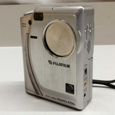 Fujifilm Finepix4700Z Digital Camera w/Battery & memory card