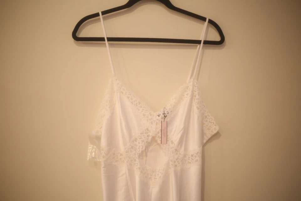 Victoria's Secret Mujer Talla XL Body Satinado Blanco Encaje Una Pieza Novia NUEVO Foto 2 de 4