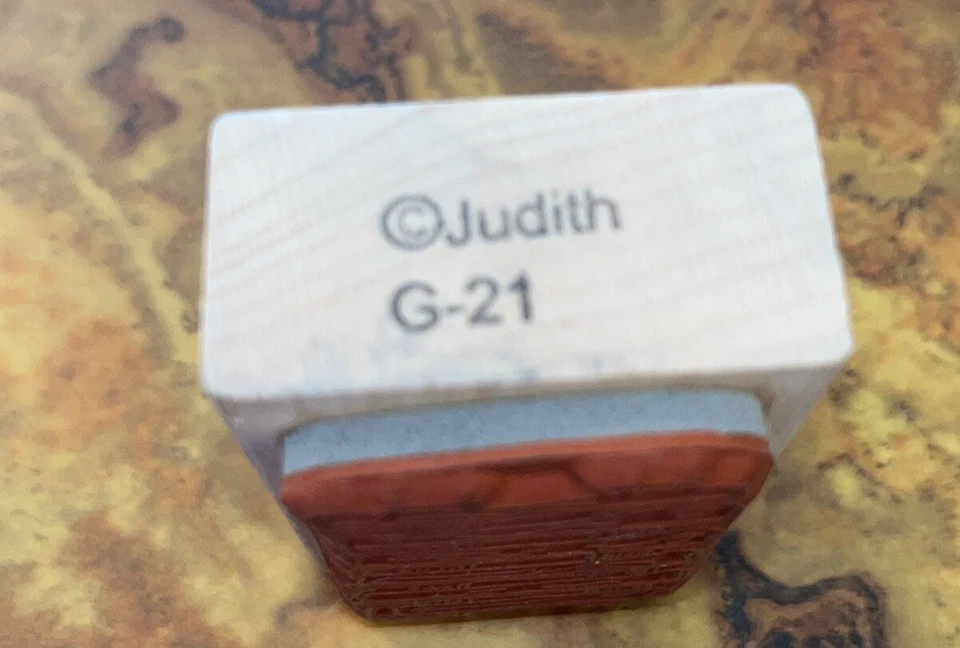 Carimbo de borracha Judith G-21 madeira velha montado cerca jardim fazenda papel artesanato 2 polegadas - Imagem 4 de 4