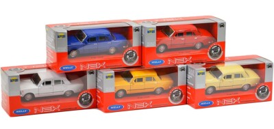 Fiat 125p Italian/Polish Legendary Car Model Diecast Toy 1:34-1:39 Scale Welly