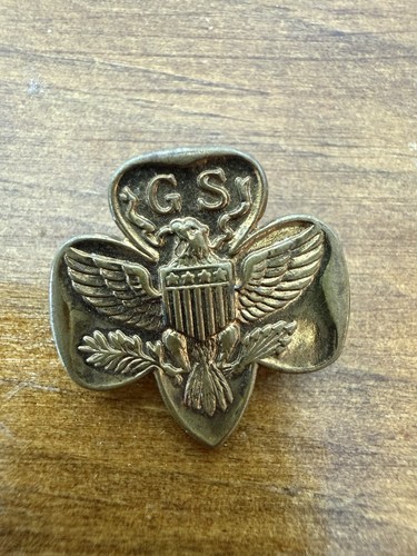 Vintage Girl Scouts Membership Gold Tone Pin Brooch Trefoil Shape Eagle 1940s