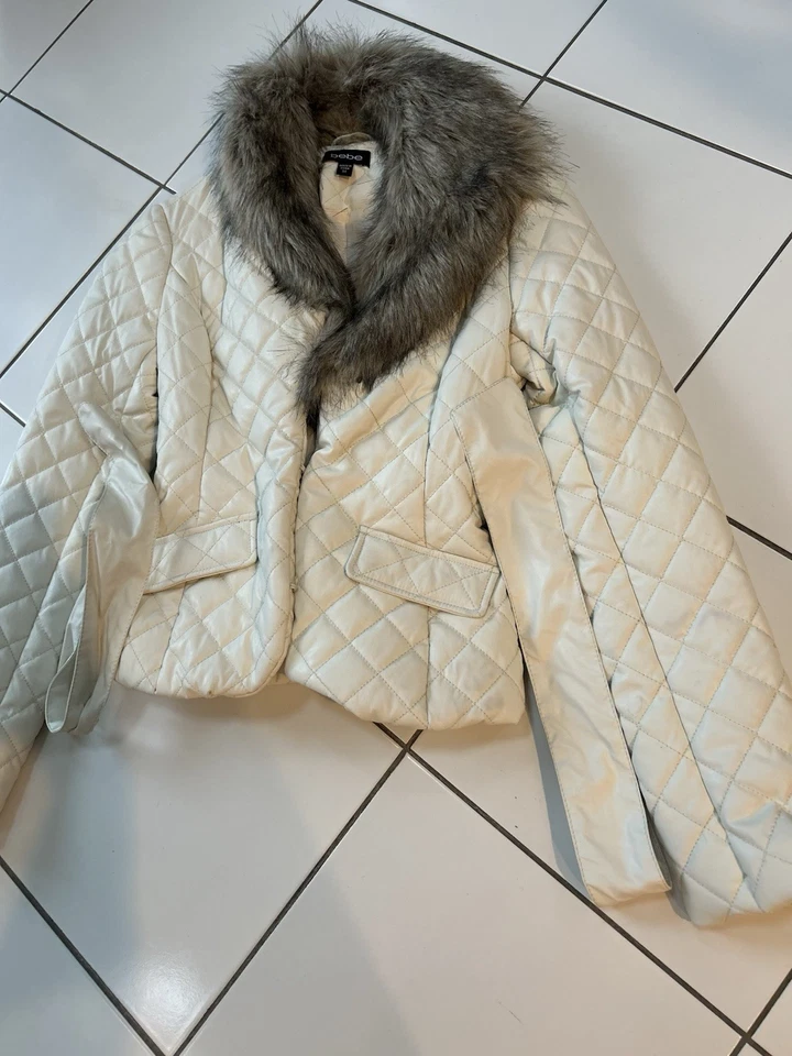 Abrigo de piel para mujer Bebe Foto 3 de 4