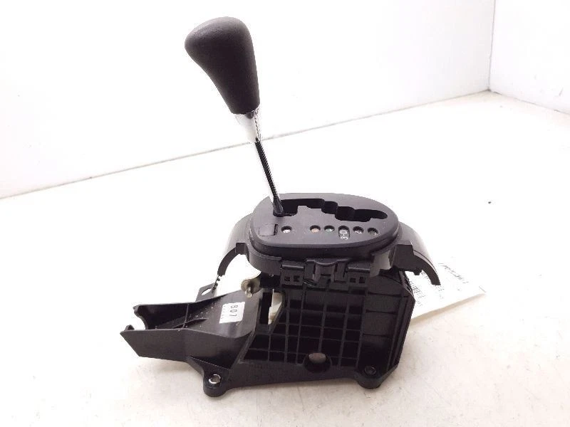 Toyota Yaris 2008 tracción delantera transmisión automática palanca de cambios conjunto  Foto 3 de 4