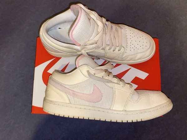 Jordan 1 Low Pink White (W)