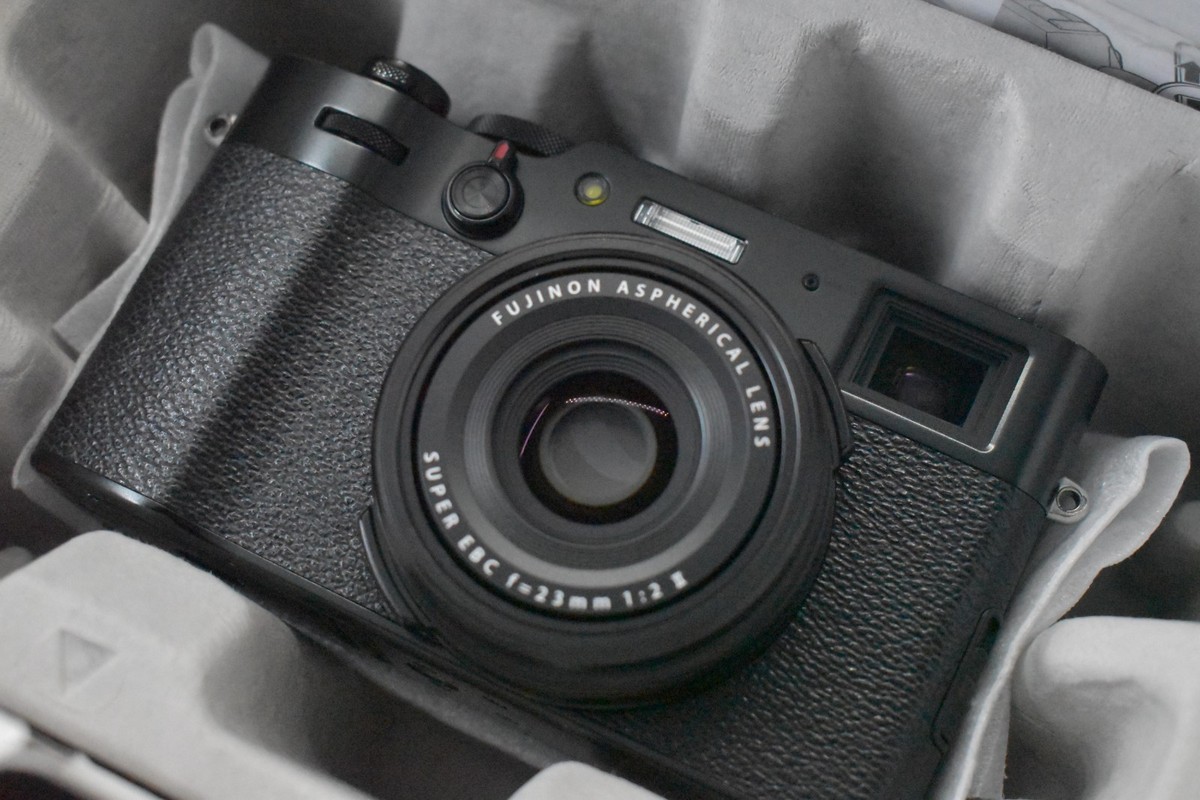 1 Yr Warranty] Fujifilm Fuji X100V Compact Digital Video