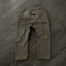 Essentials Relaxed Sweatpants || Light Oatmeal || SS23