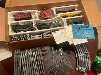 Vintage Lionel 6-1381 O27 Cannonball Train Set W/ Extra Track Engine 8300 Lot