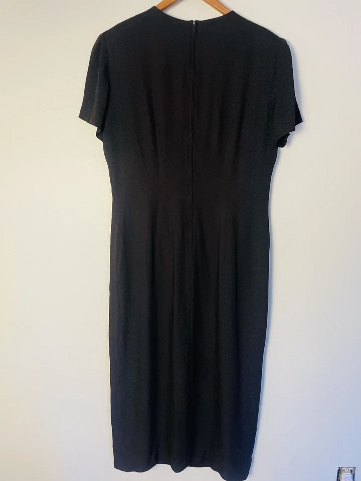 Vestido clásico de colección Donna Ricco funda ajustada con botones. Talla 10. Cápsula. Foto 4 de 4