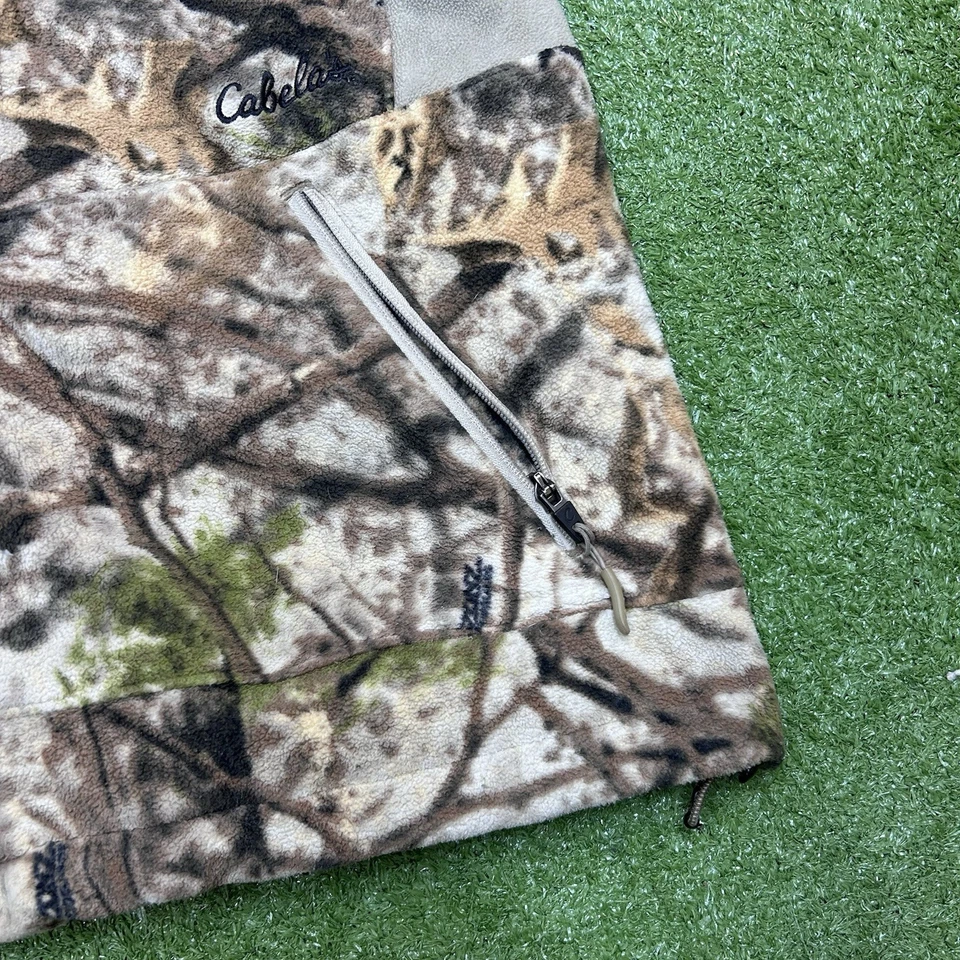 Cabela’s Full Zip Camouflage Fleece Vest Mens Size Large - Image 2 of 4