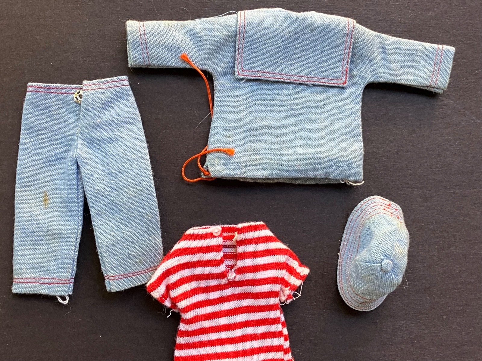 Collared Land 1965 Skipper Outfit
