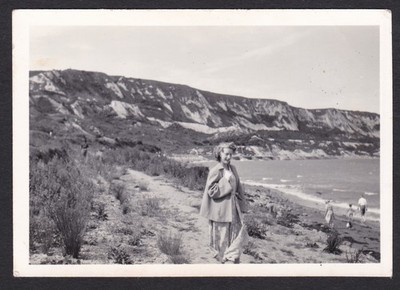 Schönes künstlerisches Vintage Foto Dame am Warren Beach Folkestone Kent