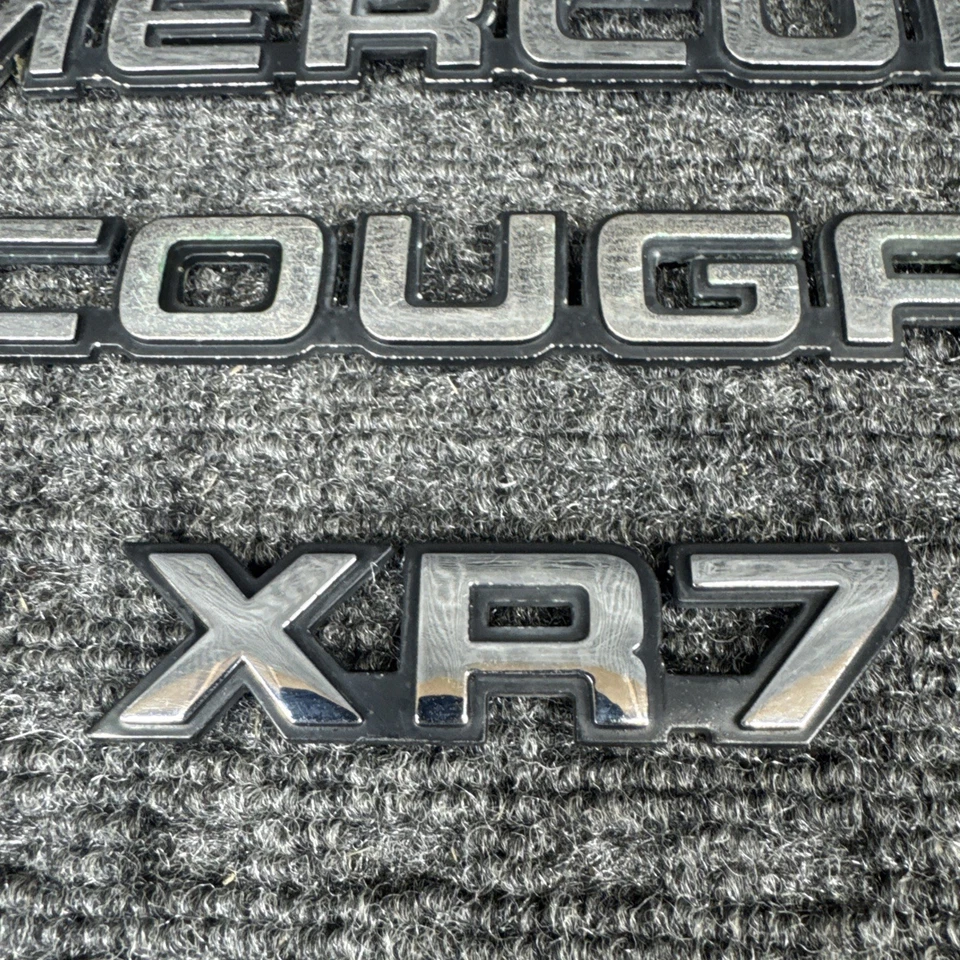 1991-93 MERCURY COUGAR  XR7 REAR LID EMBLEM LOGO BADGE SIGN SYMBOL Foto 2 de 4