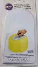 Wilton Easy Glide Cake Decorating Fondant Smoother 5.75" X 3.25" 