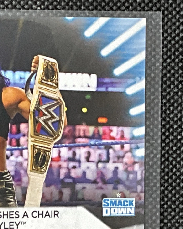 Sasha Banks #85 Serial 38/50 Green WWE SmackDown Women's Division Wrestling Card - Image 4 of 4