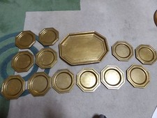 Tablett mit 12 Tellern Kunstguss vermutlich Messing antik