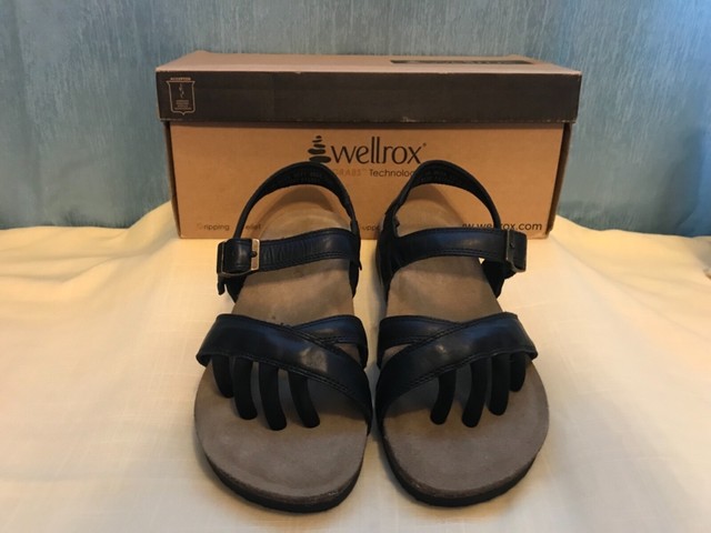 sandal toe separator
