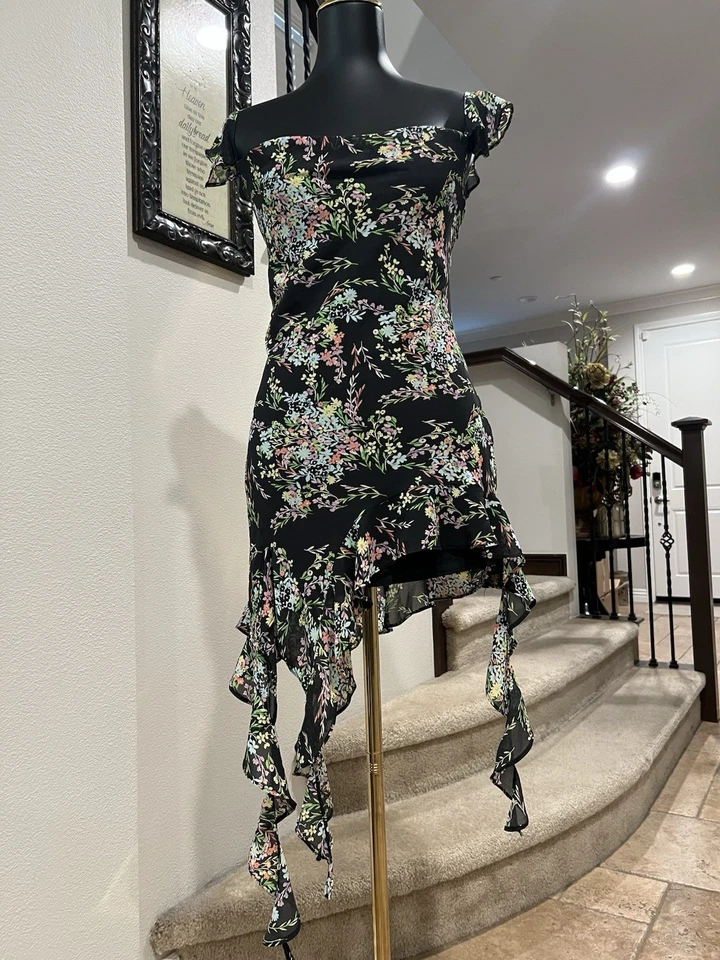 Mini Vestido Negro Floral Asimétrico Fairycore Whimsigoth -Talla M Foto 4 de 4