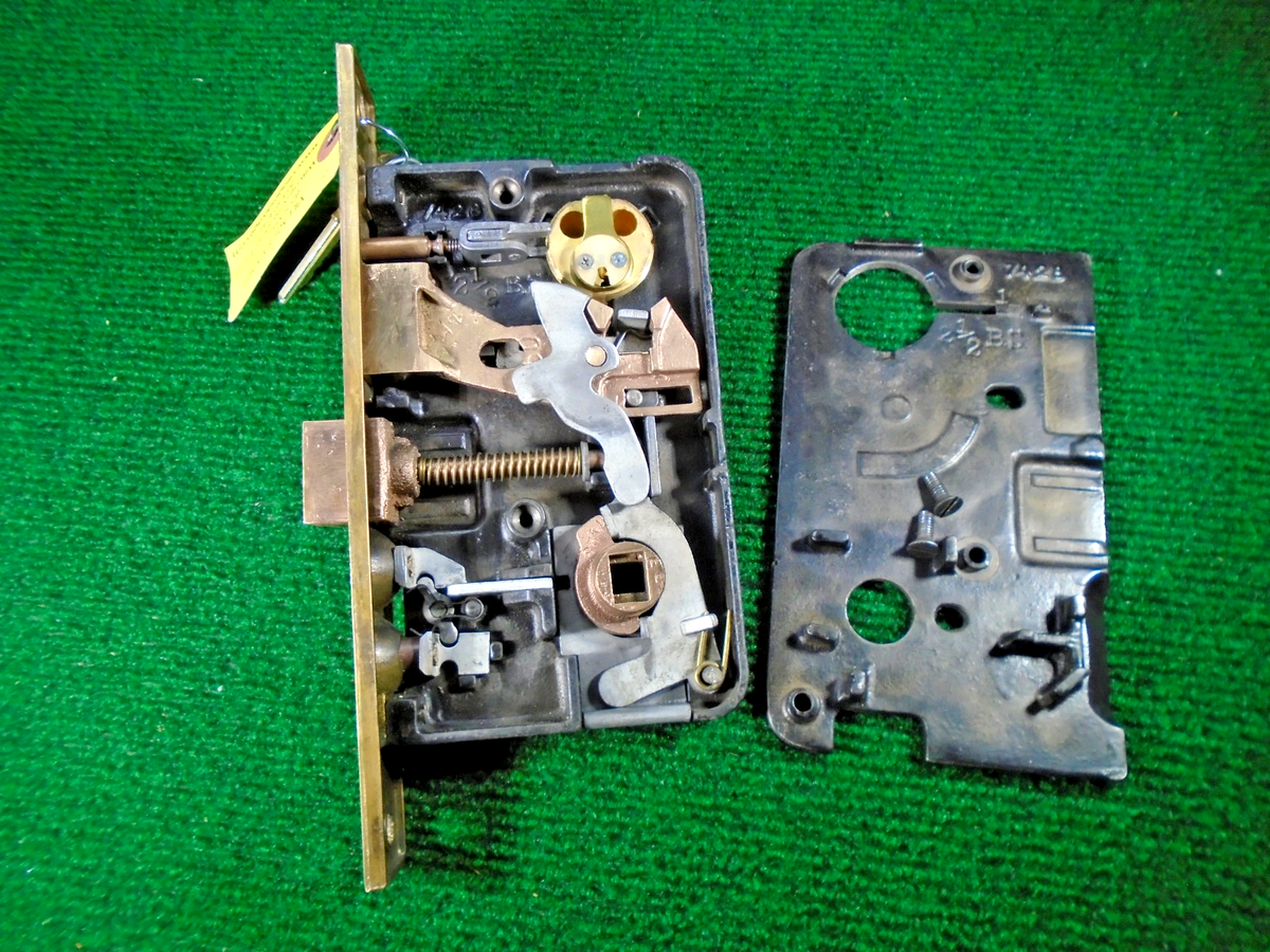 REMANUFACTURED YALE #7428 MORTISE LOCK w/LOCK CYLINDER & KEYS