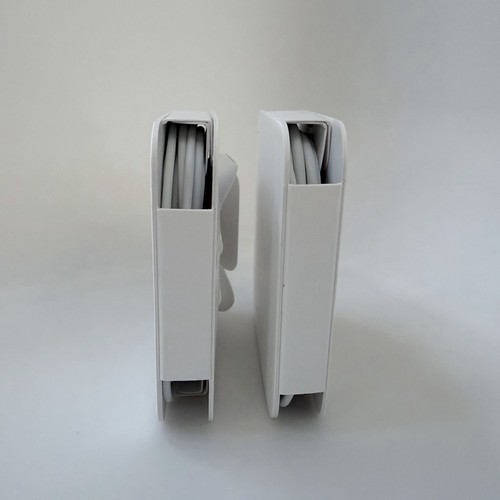 2x Apple EarPods 3.5mm Wired Earbuds Headphones Genuine OEM New - Picture 5 of 6