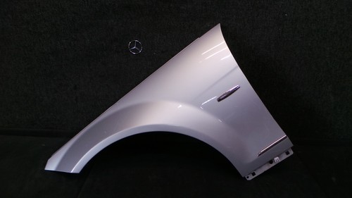 B-021 * Mercedes-Benz W204 C-Klasse  Kotflügel Links  775 Iridiumsilber Met