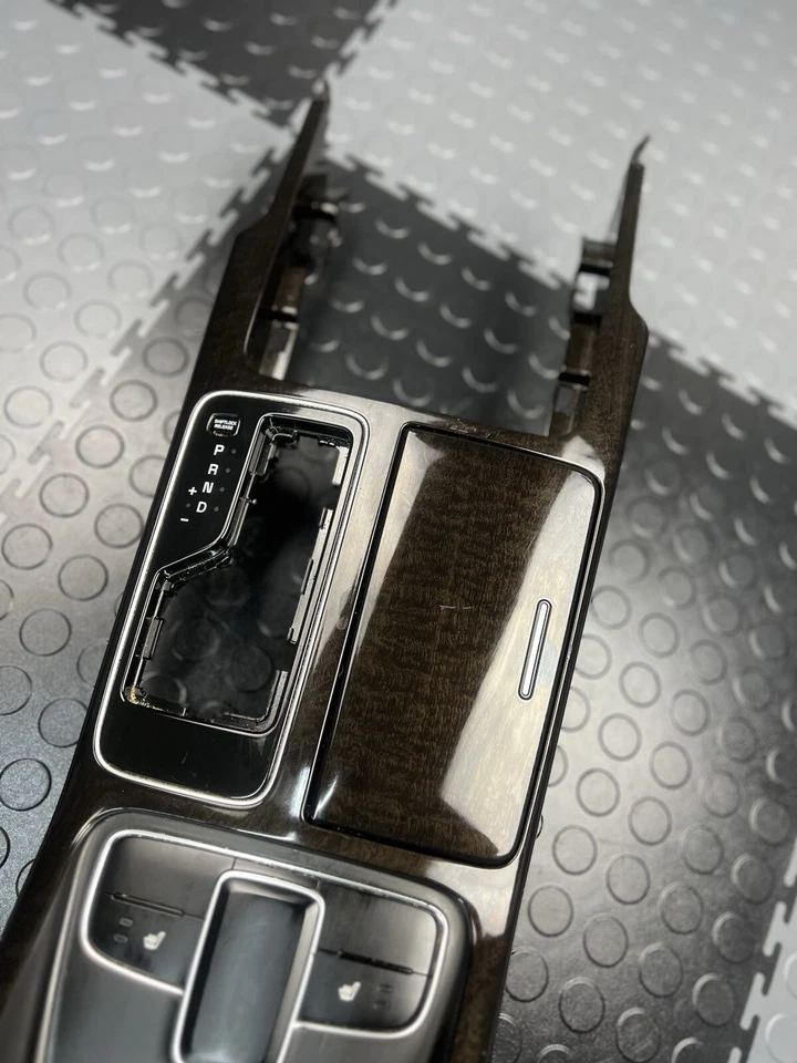 2014-2017 KIA CADENZA CONSOLE CENTRAL CÂMBIO PORTA-COPOS ACABAMENTO MOLDURA FABRICANTE DE EQUIPAMENTO ORIGINAL - Imagem 4 de 4