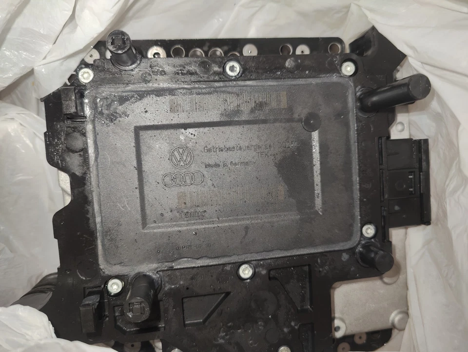 Unidad de carrocería de válvula mecatrónica VW Golf Mk5 R32 DSG Foto 4 de 4