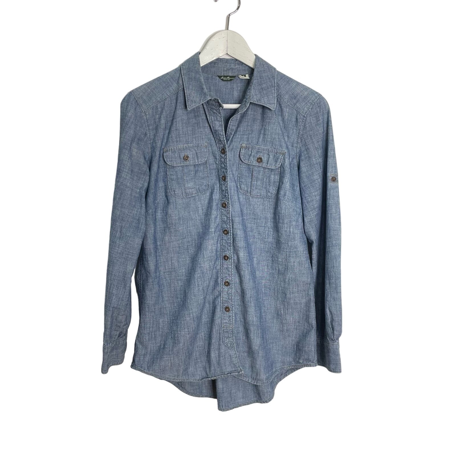 Eddie Bauer Womens Small Blue Chambray Roll Tab Sleeve Pleat Back Shirt
