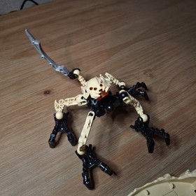 LEGO BIONICLE: Zesk (8977) Figure With Base 