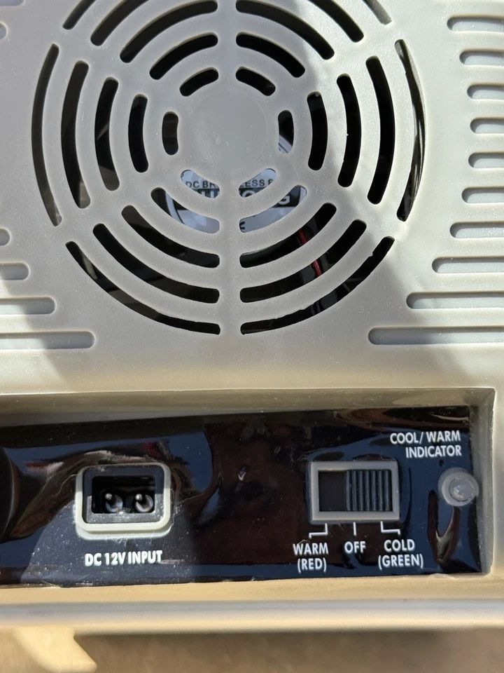 ROADPRO 汽车冷却器/保温扶手 便携式冰箱 带 12 伏 汽车适配器 工作 — 第 4/4 张图片