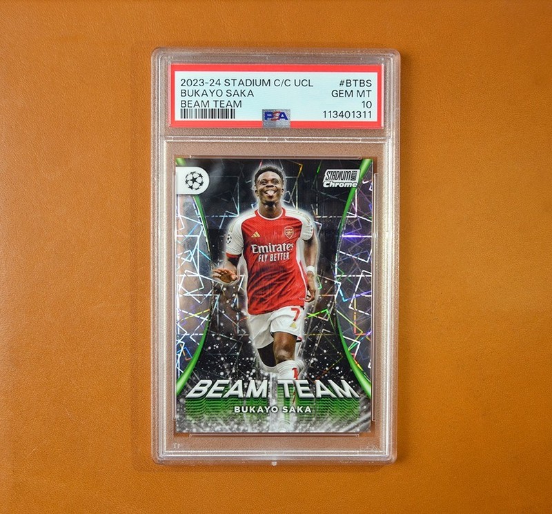 2023-24 Topps Stadium Club UEFA BUKAYO SAKA Beam Team PSA 10, Arsenal