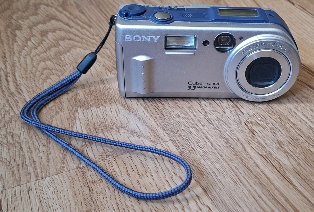 Sony Cyber-shot DSC-P1 3.1MP Digital Camera for sale online | eBay