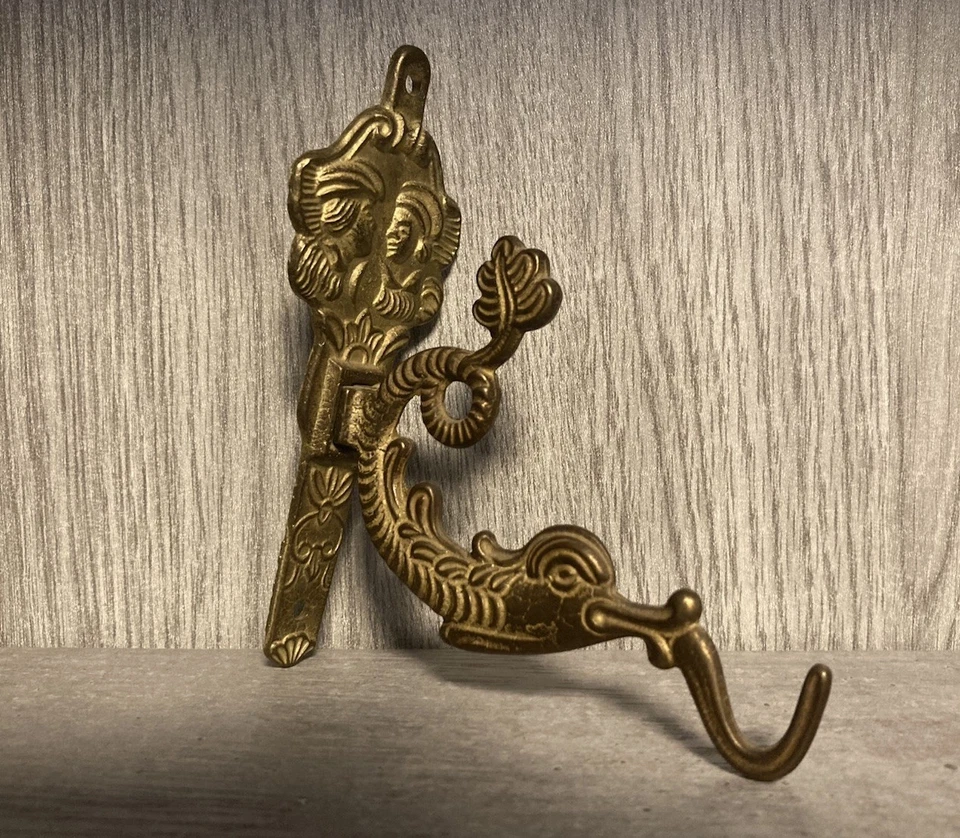 Wandhaken - Haken - Aufhänger / Delfin - Fisch / Material: Messing massiv - Bild 3 von 4