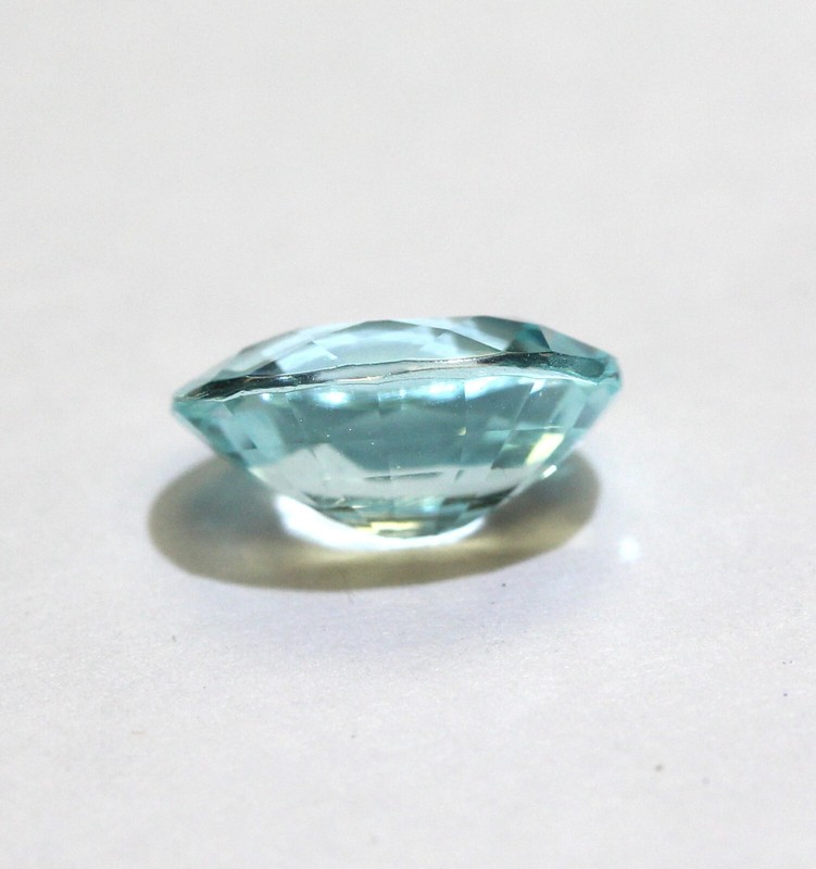 loose natural 1.93ct oval zircon gemstone 9.07x 7.20 x 4.26mm