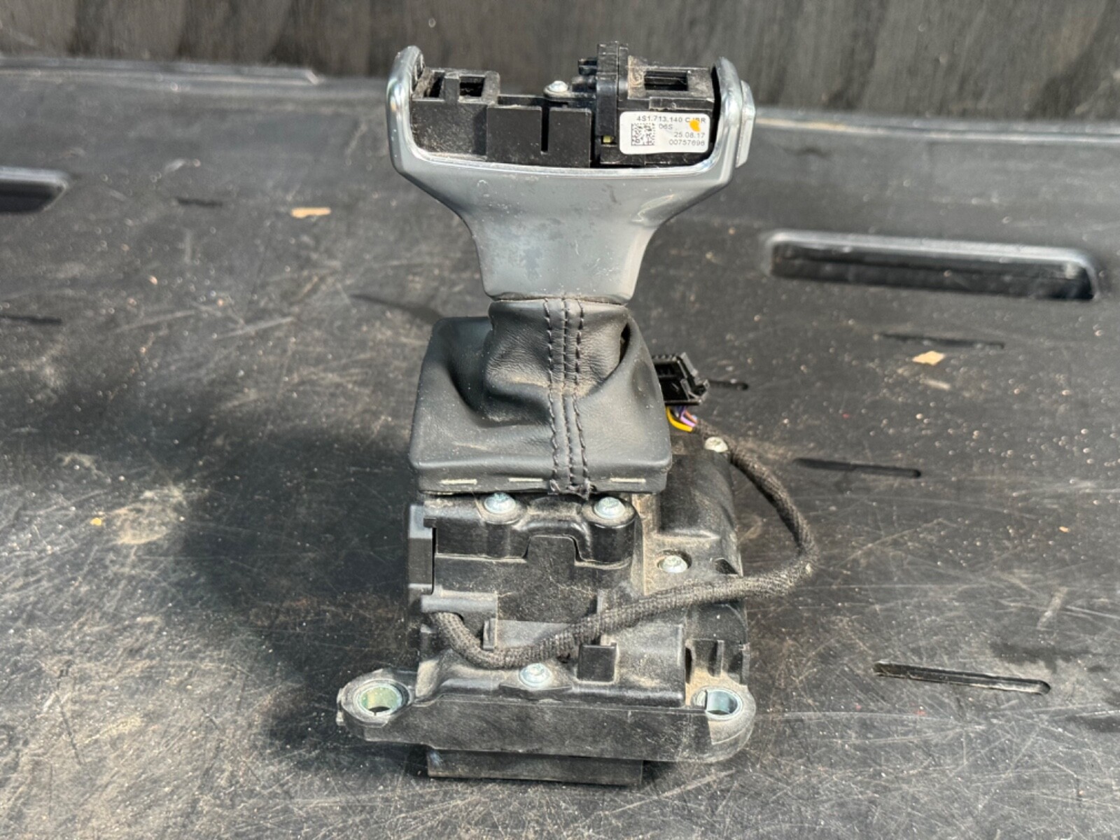 AUDI R8 V10 DCT TRANSMISSION SHIFTER SHIFT MECHANISM 2018 OEM