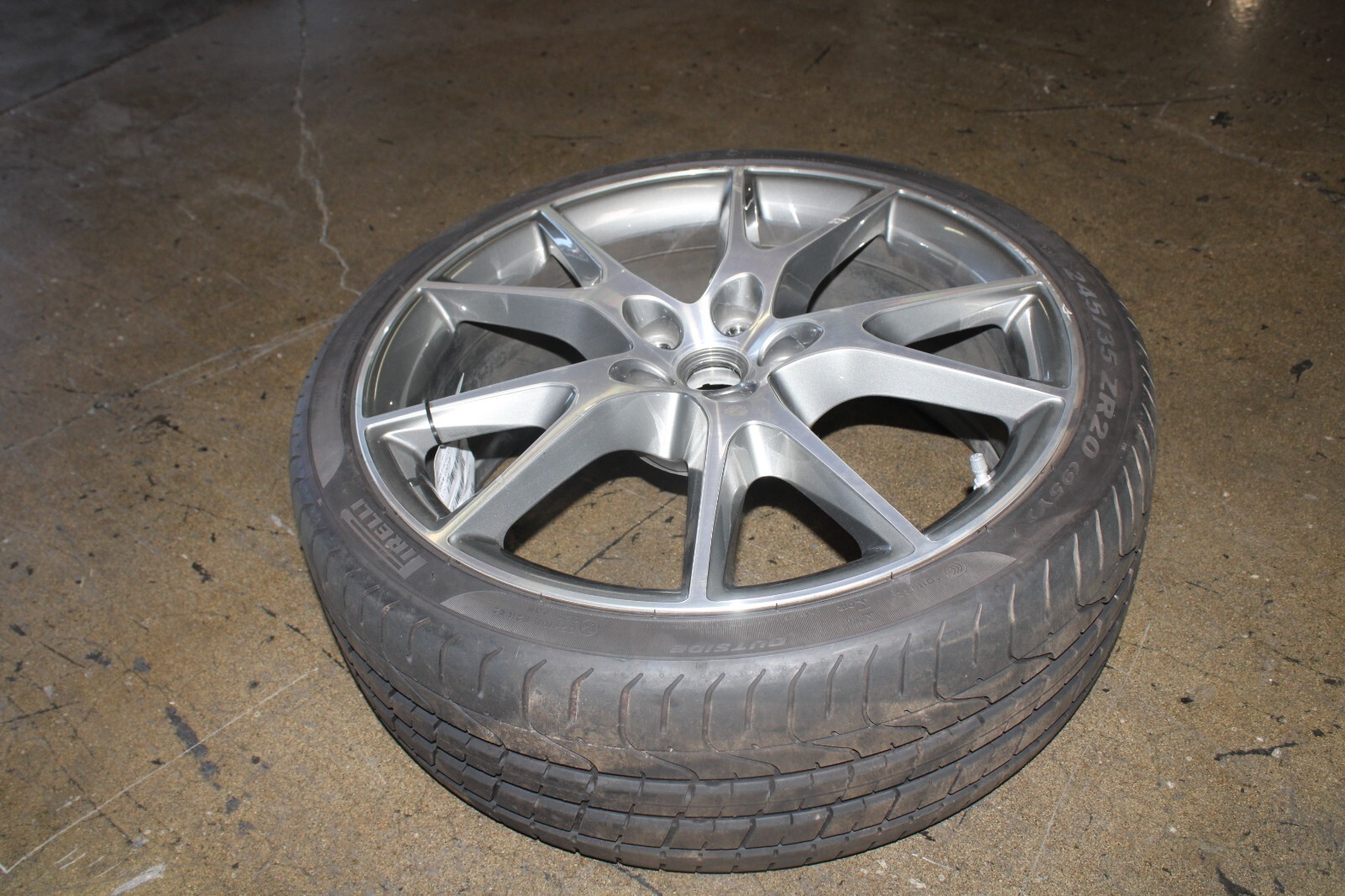 Ferrari California, Front Wheel, Curb Rash, Used, P/N 242156